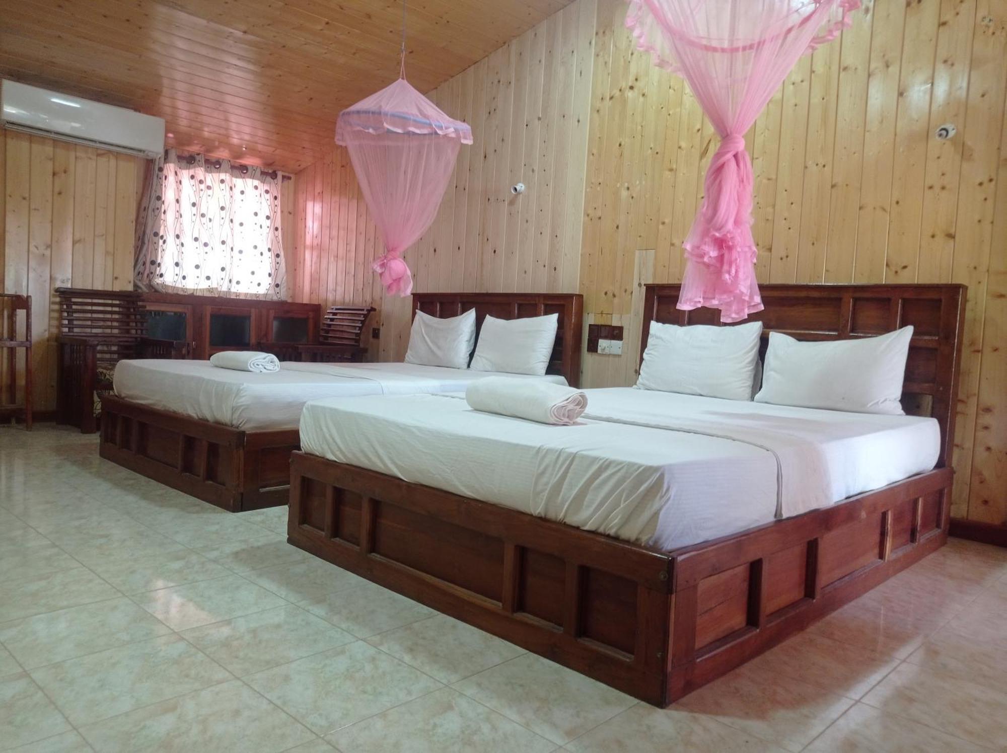Silver Beach Hotel 亭可马里 外观 照片